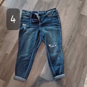 Maurices size 22W jeans